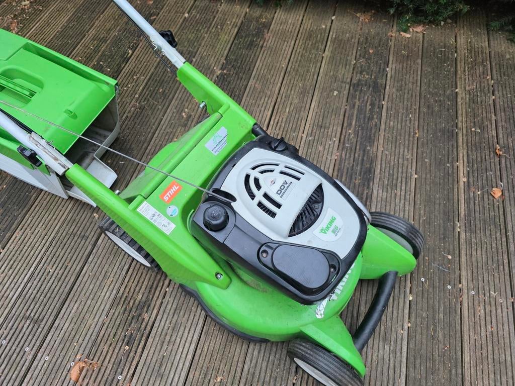 Grasmaaier Viking in topstaat, Jardin & Terrasse, Tondeuses à gazon, Viking / Stihl, Tondeuse rotative, Utilisé, Tondeuses à gazon à essence