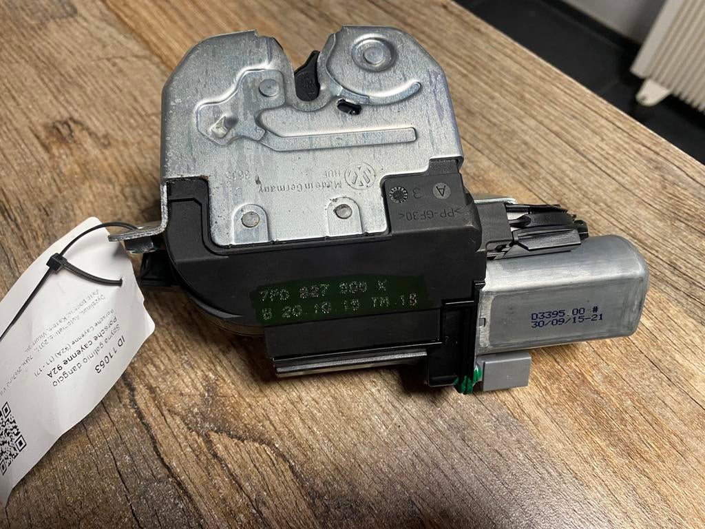 Slot kofferslot porsche cayenne Volkswagen touareg, Auto-onderdelen, Ophalen, Gebruikt, Porsche