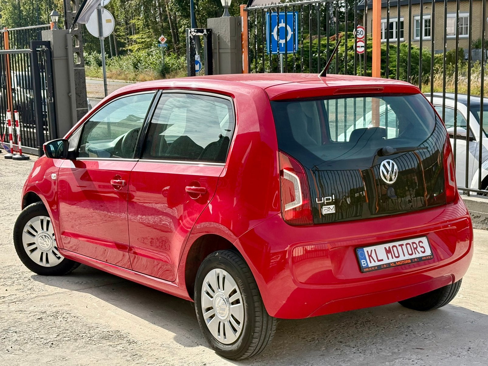 VW UP! 1.0i ESSENCE 114 000KM CARPASS 5 PORTES 2016 EURO 6B, Rouge, Achat, Entreprise, Noir