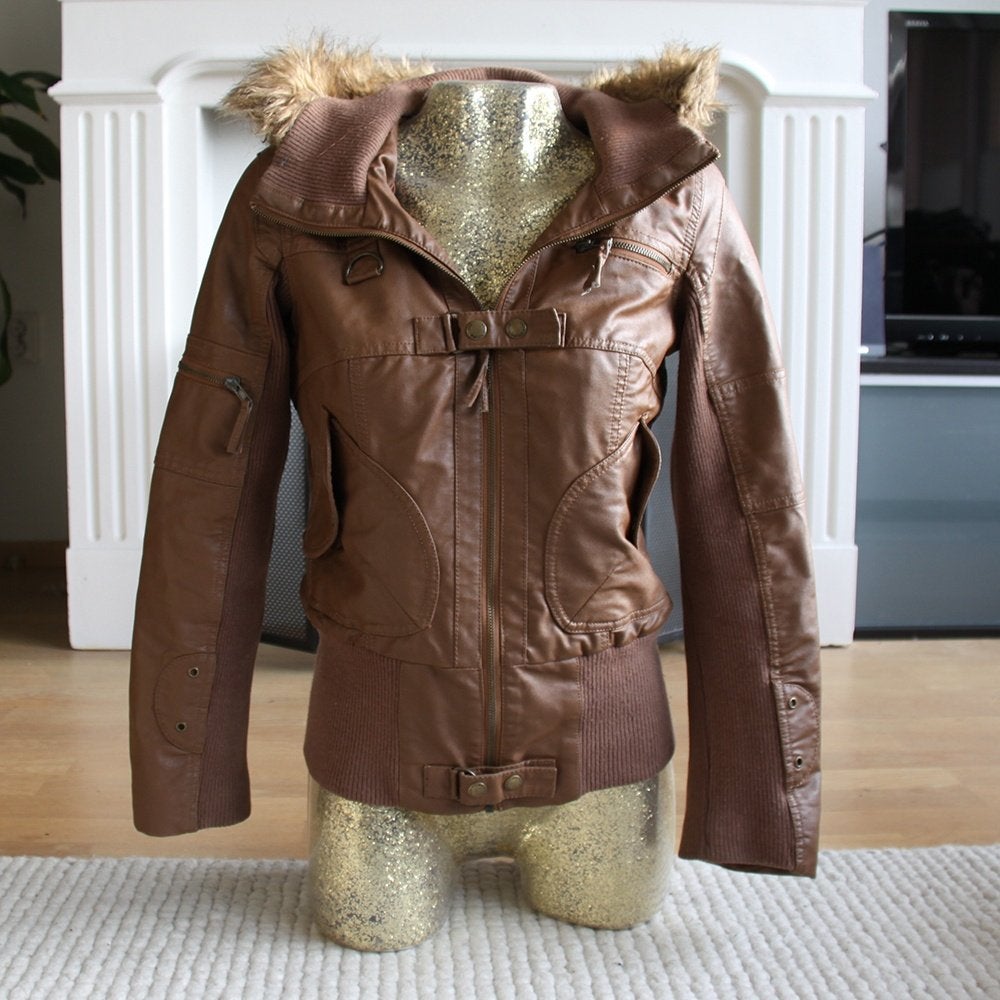 Très belle veste marron uniquement (S) €40, -, Vêtements | Femmes, Taille 38/40 (M), Only, Comme neuf, Brun