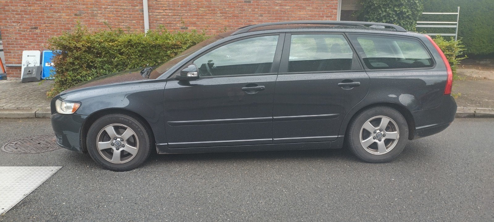 Volvo V50 1.6d drive e 2010, Autos, Volvo, Cuir, Euro 5, Achat, Attache-remorque
