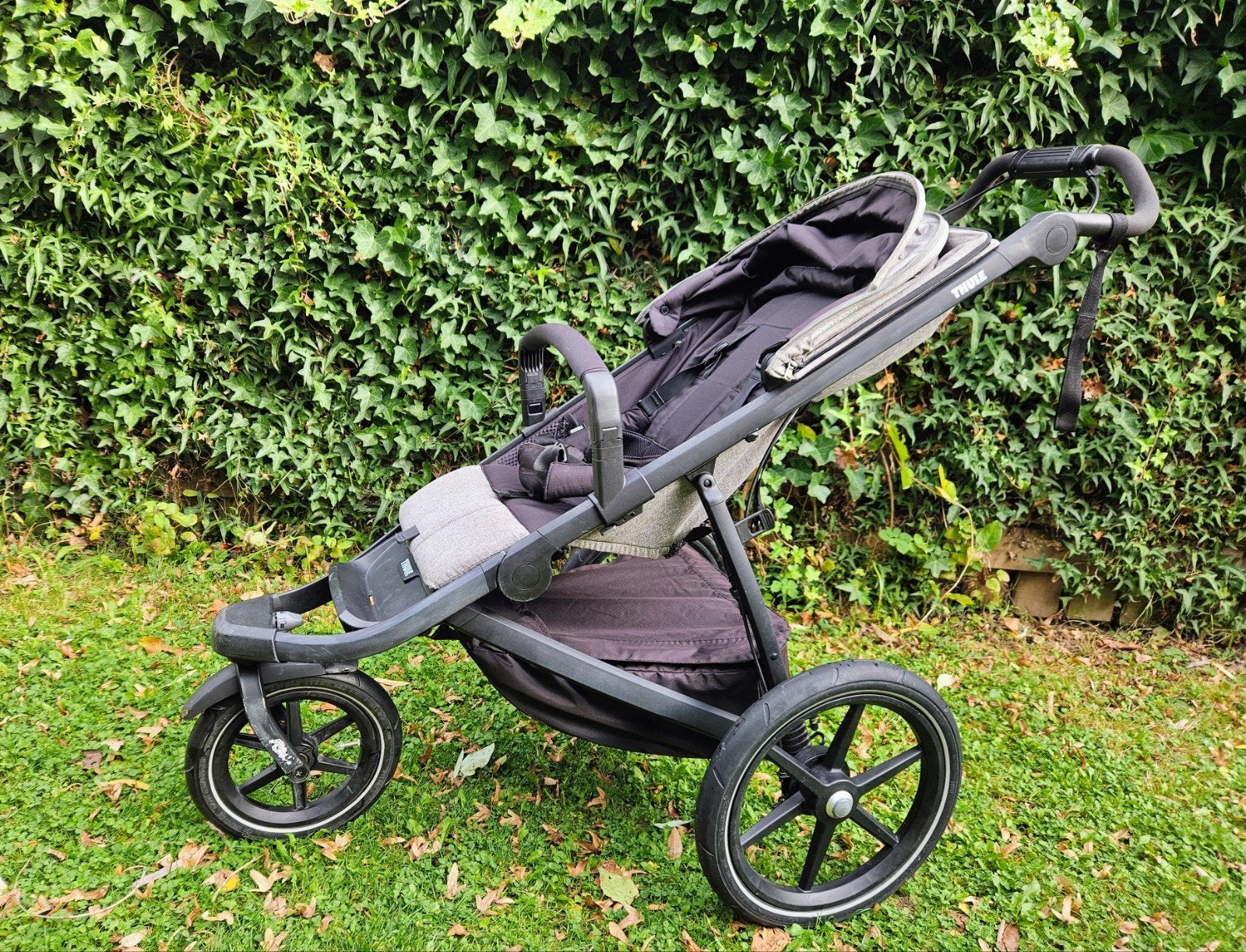 Thule Urban Glide 2, reiswieg en alle accessoires, Gebruikt, Luchtbanden, Combiwagen, Ophalen