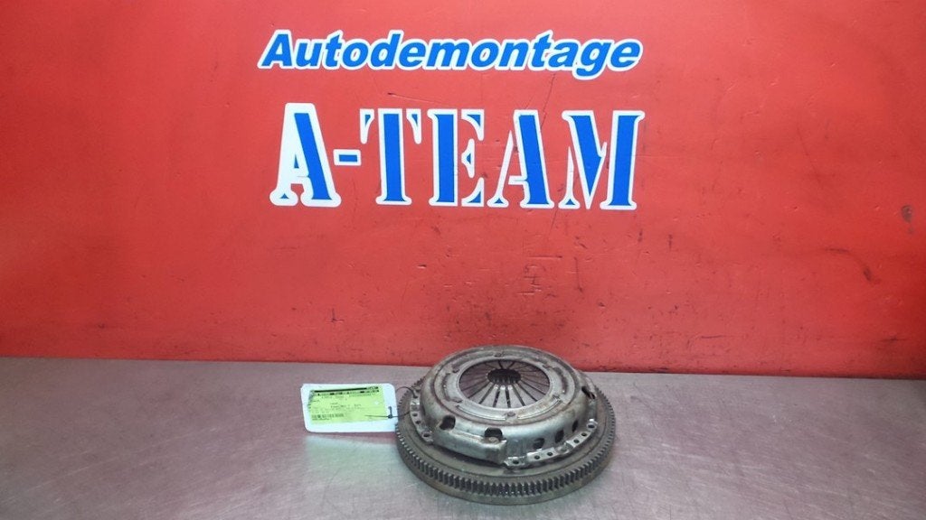 VOLANT MOTEUR 4 Gats Volkswagen Up! (121) (01-2011/11-2023), Autos : Pièces & Accessoires, Moteurs & Accessoires, Utilisé, Volkswagen