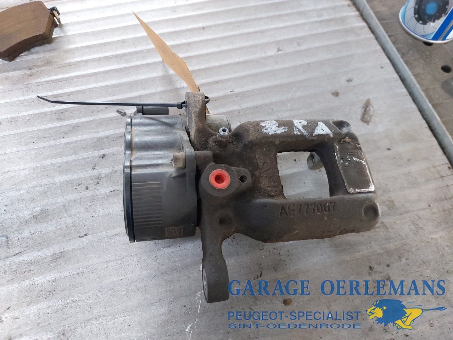 remklauw rechts achter peugeot partner 1.5 hdi, 1608998980, -, Utilisé, -, ARN reconnu