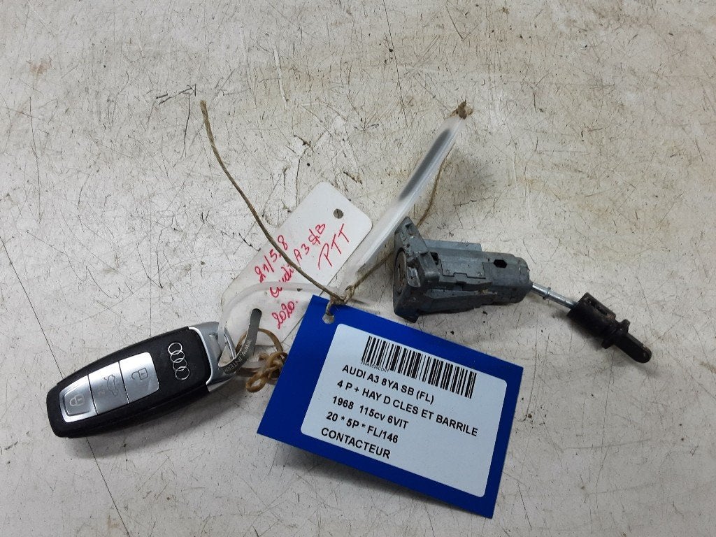 CONTACTSLOT Audi A3 Sportback (8YA) (01-2019/-), Auto-onderdelen, Gebruikt, Audi