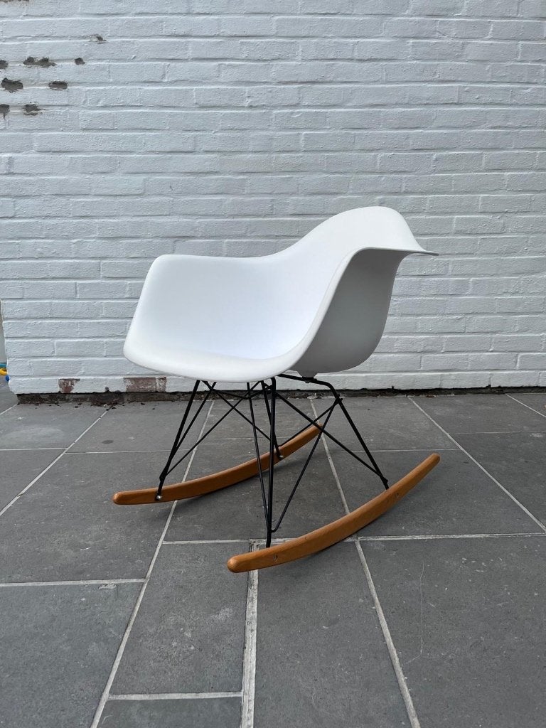 Fauteuil à bascule Eames Replica, blanc, Bois, Comme neuf, Enlèvement, Blanc