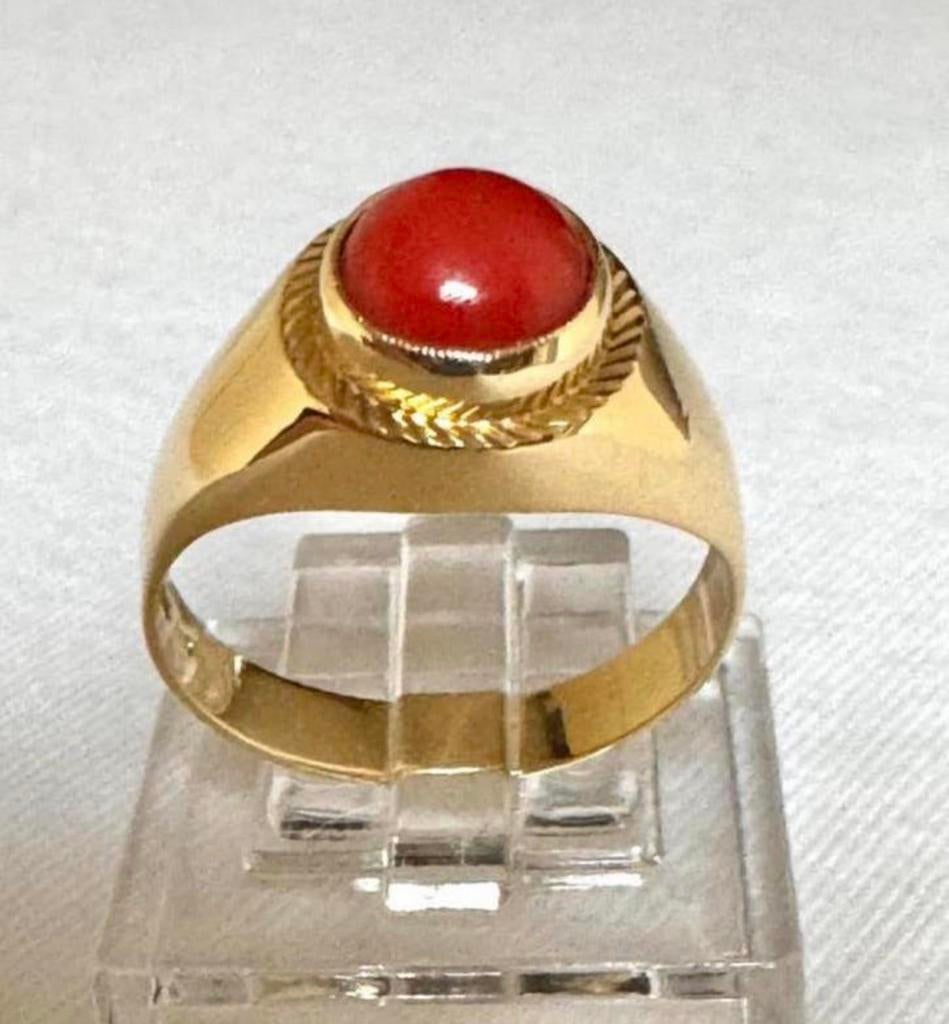 Prachtige 18 karaat gouden ring met bloedkoraal van 0.95ct!, Bijoux, Sacs & Beauté, Bagues, Or, 17 à 18, Femme, Jaune