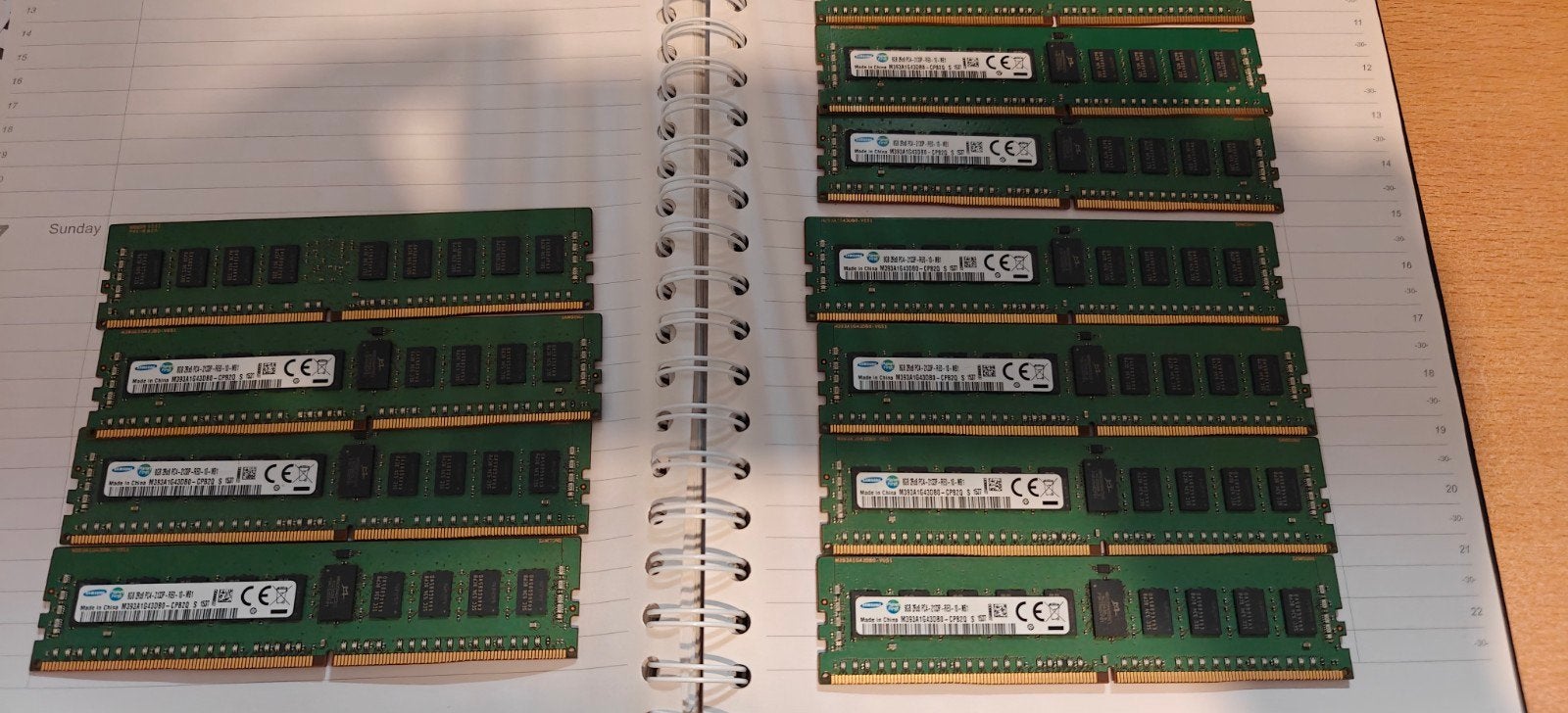 DDR4 8gb ECC RAM (12 pcs) 96gb total €300, Computers en Software, Gebruikt, Server, DDR4, Ophalen of Verzenden