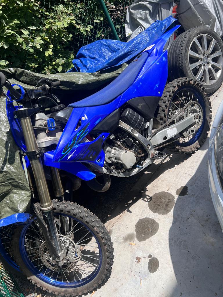 125 yz a echanger, Vélos & Vélomoteurs, Cyclomoteurs | Cyclomoteurs de cross, Comme neuf, Enlèvement
