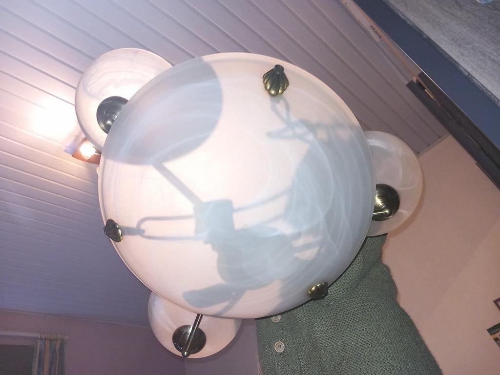 Lustre, Enlèvement