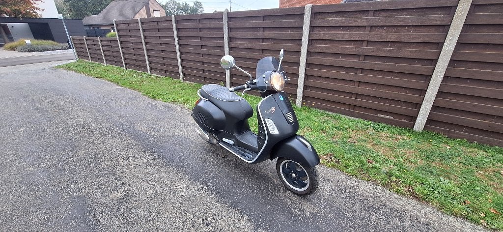 Vespa gts super sport 125 cc, Fietsen en Brommers, Ophalen, Gebruikt, Overige modellen, 0 versnellingen