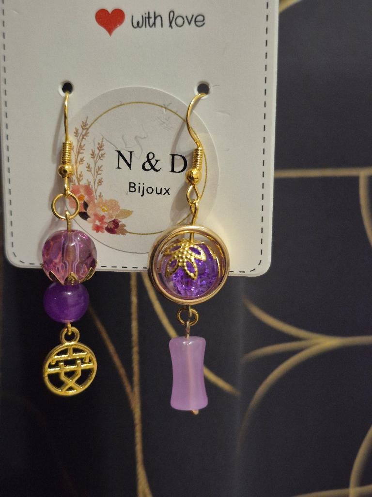 Boucles d'oreilles, Handtassen en Accessoires, Oorbellen, Overige materialen, Hangers, Paars, Nieuw