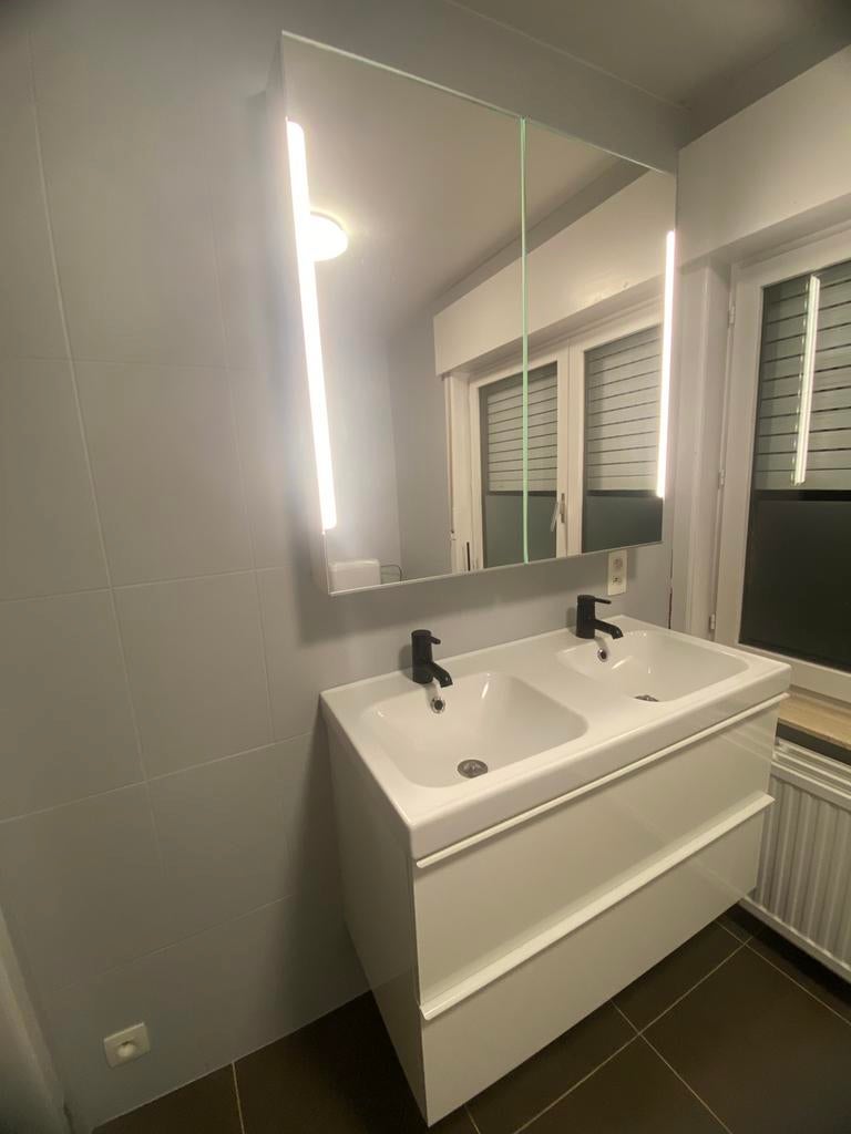Badkamermeubel IKEA met spiegelkast en kranen, Ophalen, Zo goed als nieuw, Spiegelkast