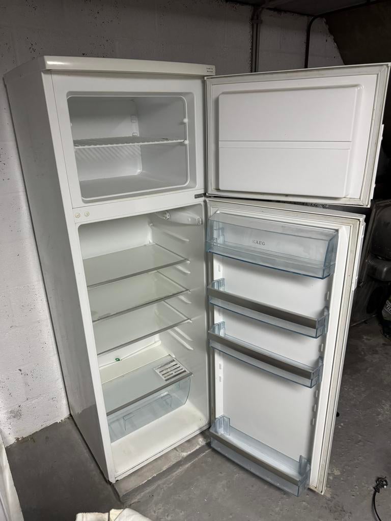 Koelkast met diepvries AEG, Elektronische apparatuur, Vriezers en Diepvrieskisten, Ophalen, Zo goed als nieuw