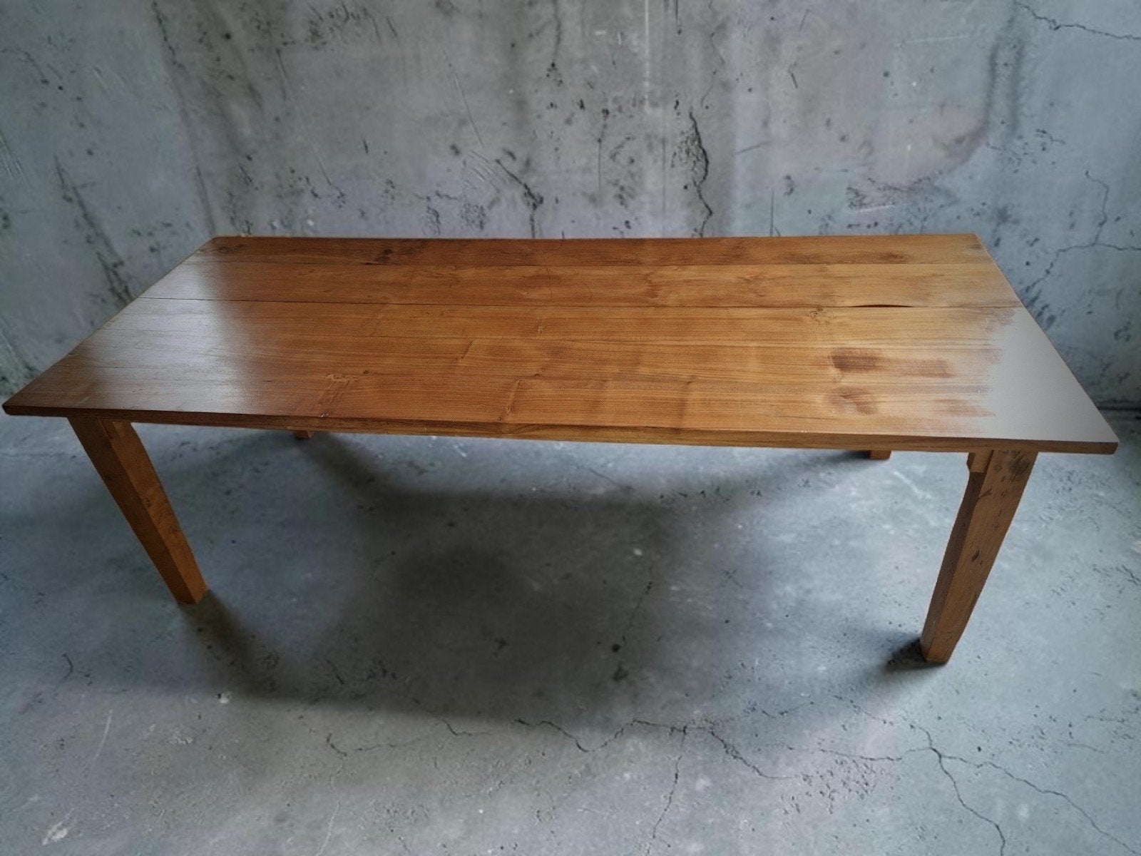 Table de monastère en chêne, Enlèvement, Chêne