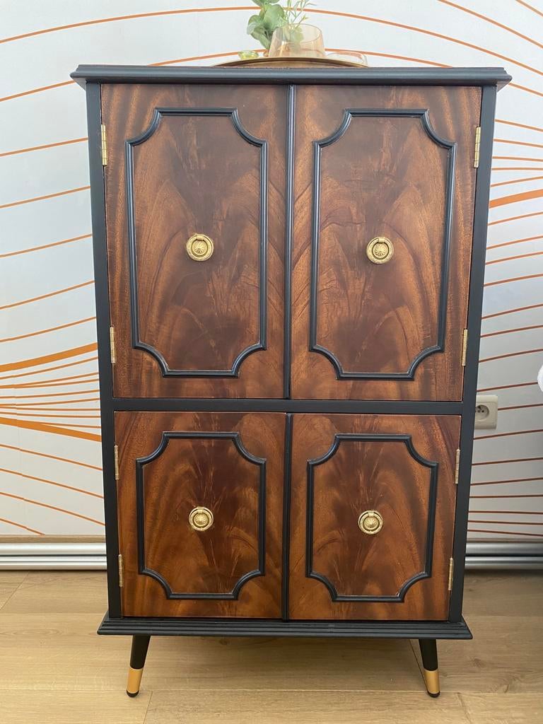 Prachtige retro (platenspeler)kast, Enlèvement