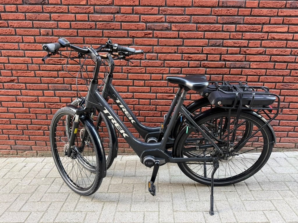 Prachtige Set Trek Verve +1 elektrische fiets Bosch 400Wh, Fietsen en Brommers, Ophalen, Zo goed als nieuw