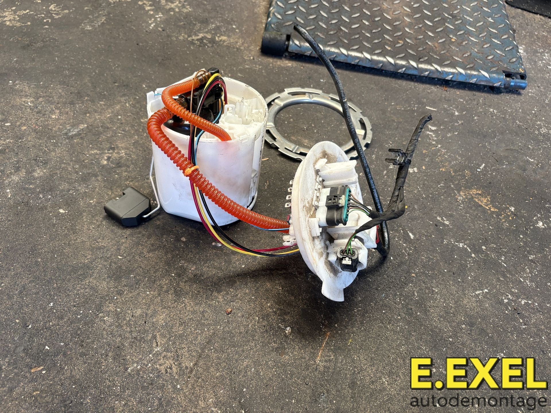 Elektrische Brandstofpomp Mercedes A250e W177 A2470475300, Gebruikt, -, Ophalen of Verzenden, -