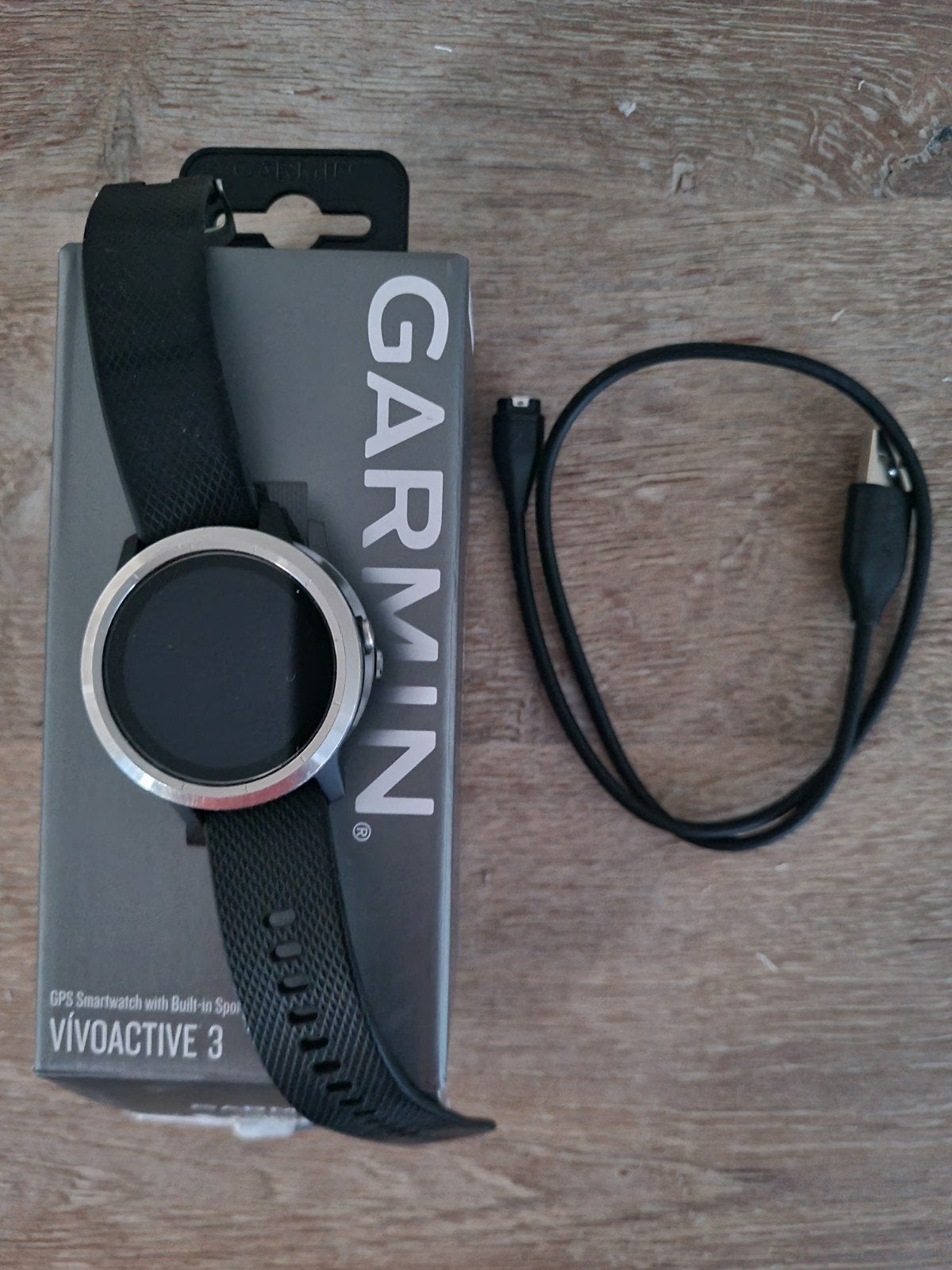Garmin vivoactive 3 smartwatch als nieuw, Handtassen en Accessoires, Ophalen, Zo goed als nieuw