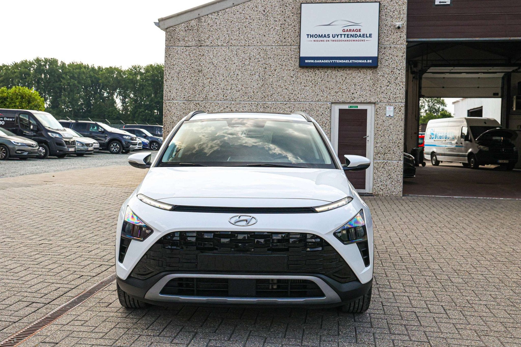Hyundai Bayon OPEN-DAK*STUUR+ZETELVERWARMING*ACHTERUITRIJCAM, Autos, Hyundai, 121 g/km, 998 cm³, Euro 6, Entreprise