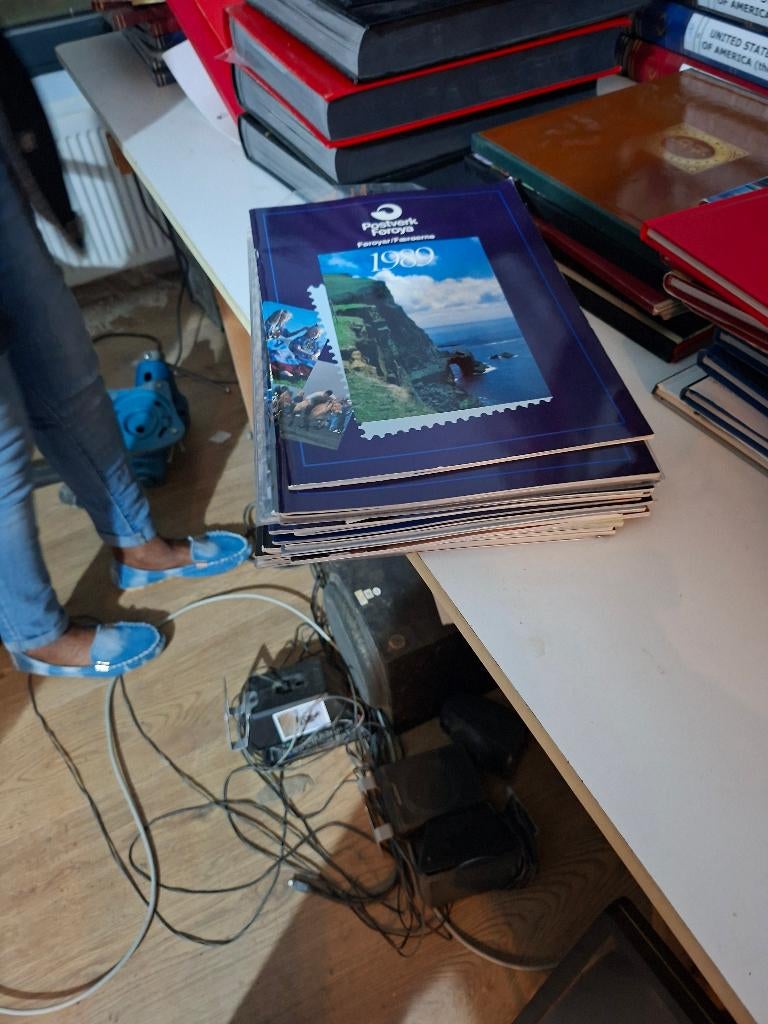 18 Jaarboeken Faeröer Eilanden (1989–2011), Postzegels en Munten, Ophalen, Postfris