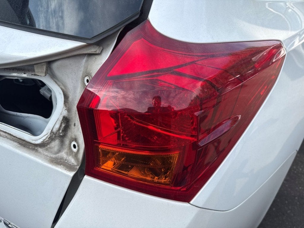 FEU ARRIÈRE DROIT Toyota Auris Touring Sports (E18), Kundenbetreuung@toyota.de, Toyota, Utilisé, Toyota-Allee 2
50858  Köln, DE