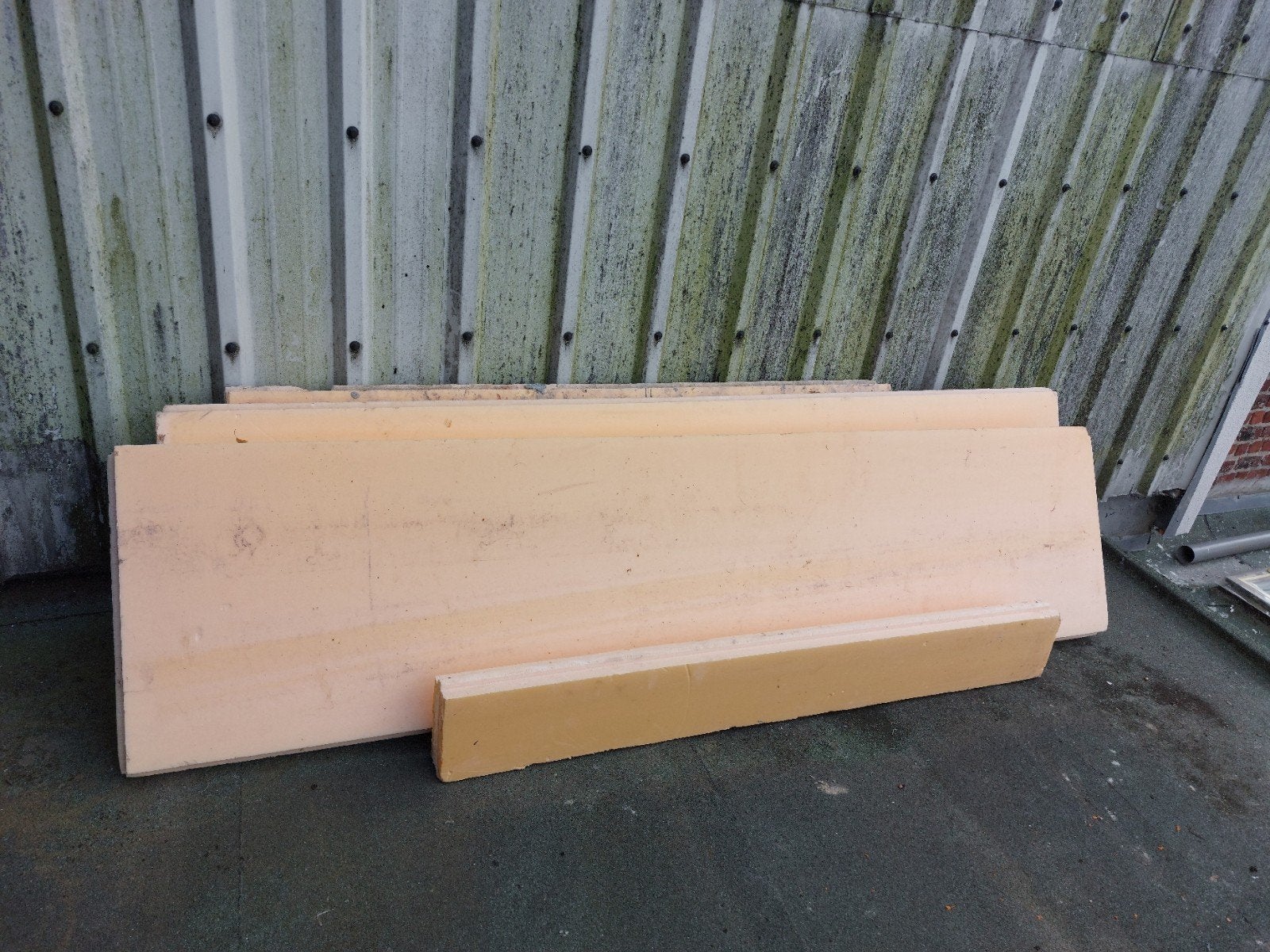 isolant dur 2m50 sur 60  3 pièces, Bricolage & Construction