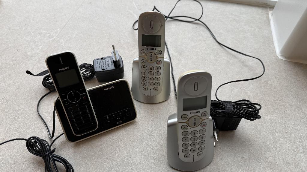 DECT telefoon set ID555 + 2 x CD 245, Ophalen, Gebruikt, 3 handsets