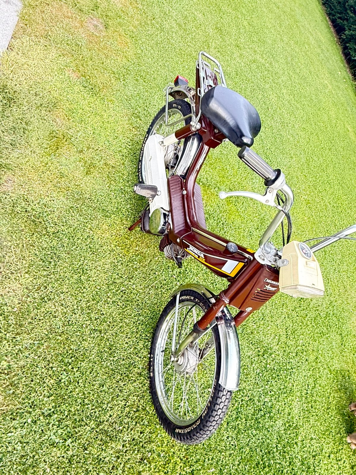 Heel mooie Honda camino  Al iets zeldzamere kleur bruin, Enlèvement ou Envoi