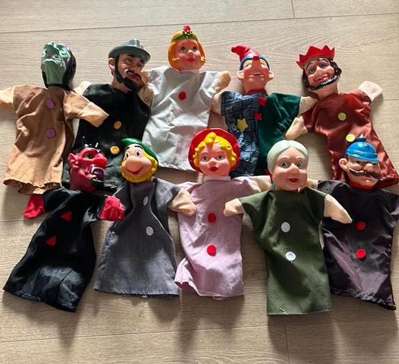 10 handpoppen voor poppenkast, Kinderen en Baby's, Speelgoed | Poppen, Ophalen of Verzenden, Zo goed als nieuw