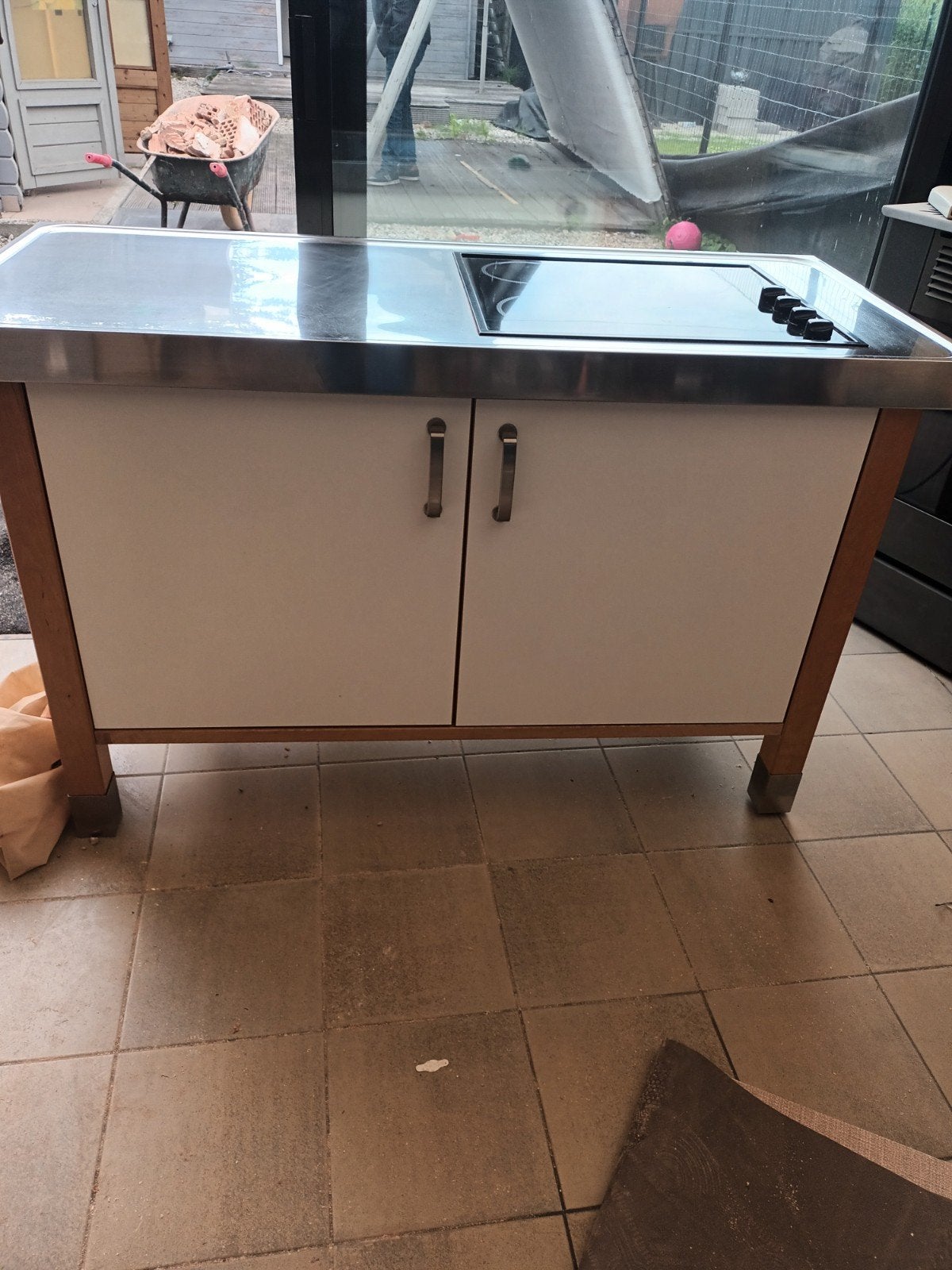 Armoire de cuisine avec feu électrique, dessus Unox., Enlèvement
