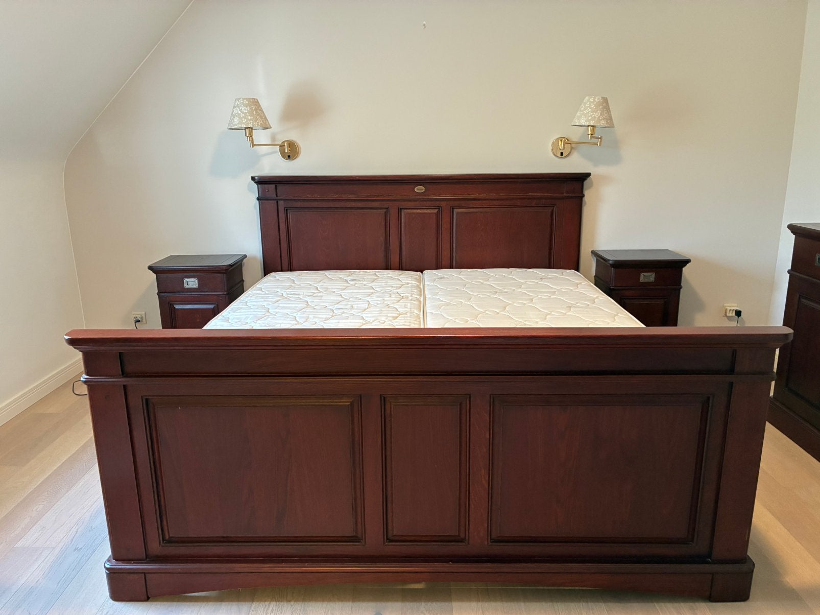 Bed+nachtkastjes+commode/spiegel in landelijke vintage stijl, Ophalen, Landelijke Engelse vintage stijl, Bruin, Tweepersoons