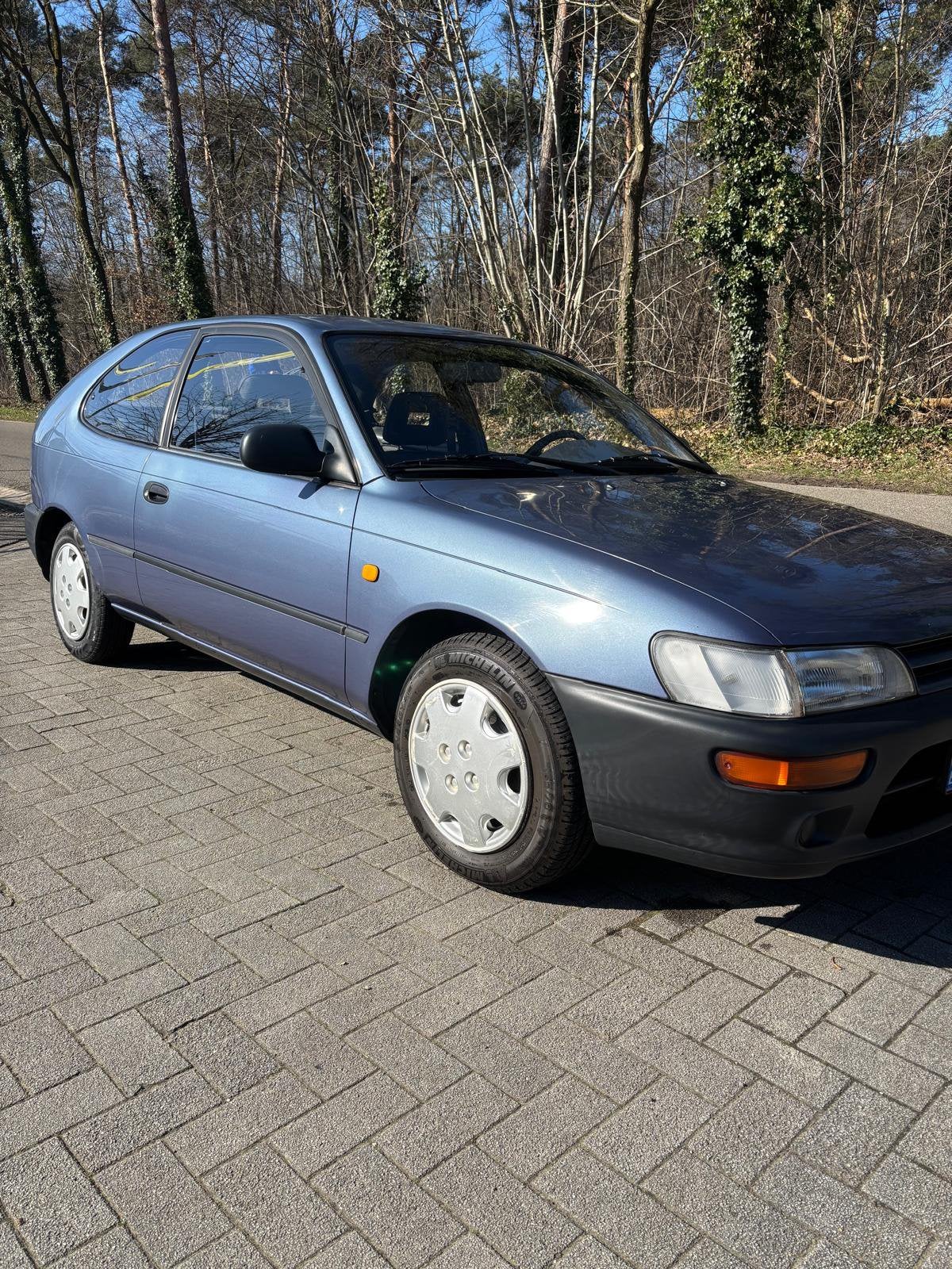 Toyota corolla 13xli oldtimer 1993, Auto's, Voorwielaandrijving, Stof, 4 cilinders, Blauw