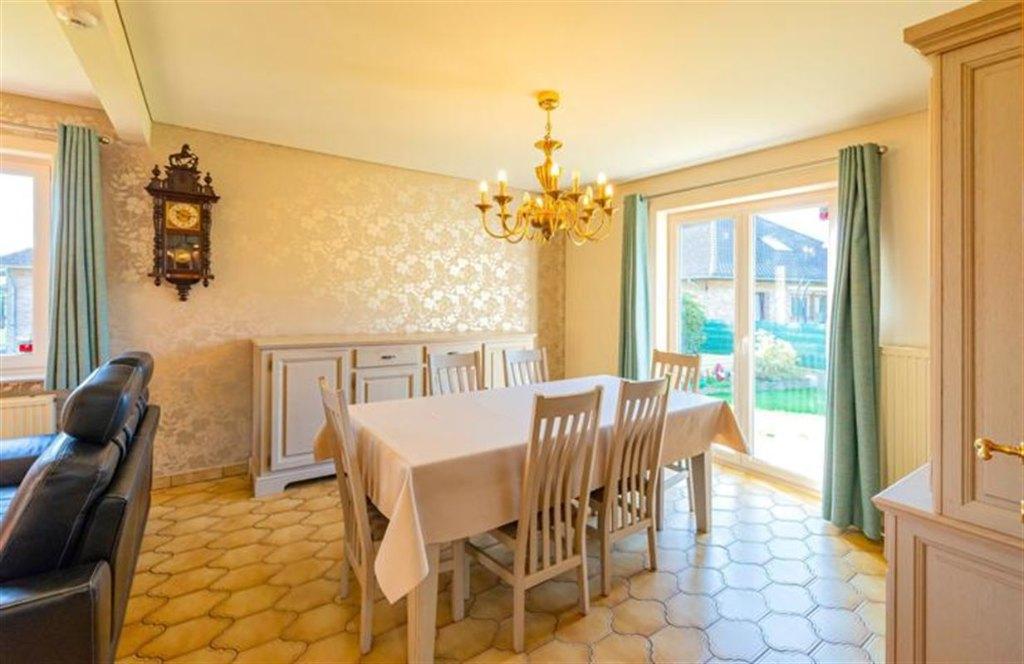 Table avec 6 chaises, 200 cm ou plus, Cinq personnes ou plus, 50 à 100 cm, Comme neuf