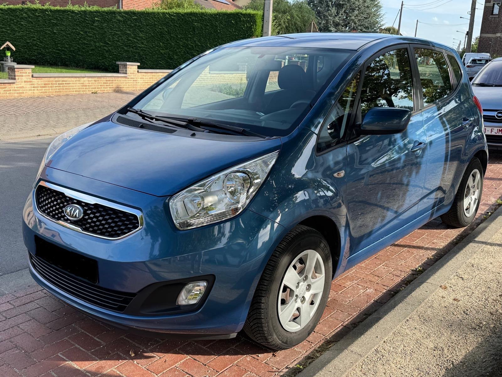 Kia Venga 2012 1.4i / premier propriétaire, Autos, Euro 5, Achat, Boîte manuelle, Noir