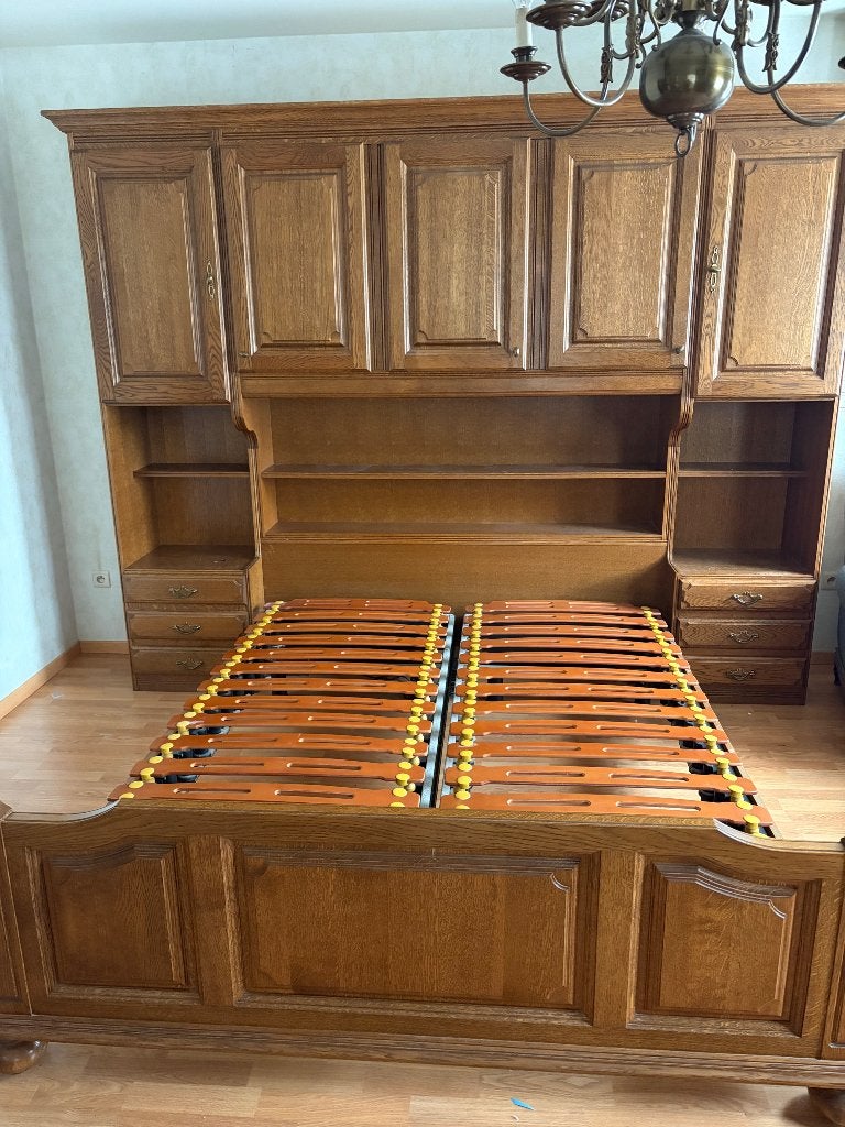 Gratis massief houten slaapkamer (bed + kleerkast), Ophalen, Zo goed als nieuw, Tweepersoons, Antiek, massief hout