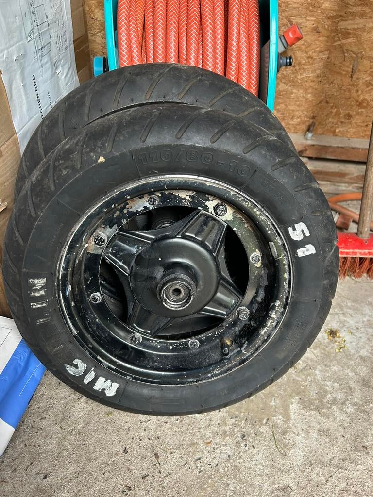 Velg plus band 10inch, Motoren, Ophalen