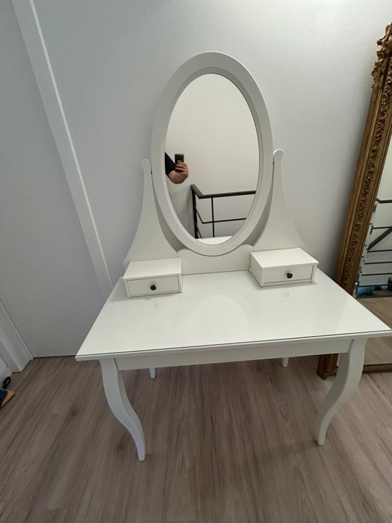 Belle coiffeuse blanche avec miroir – nombreux rangements, Maison & Meubles, Tables | Coiffeuses, Enlèvement, Comme neuf
