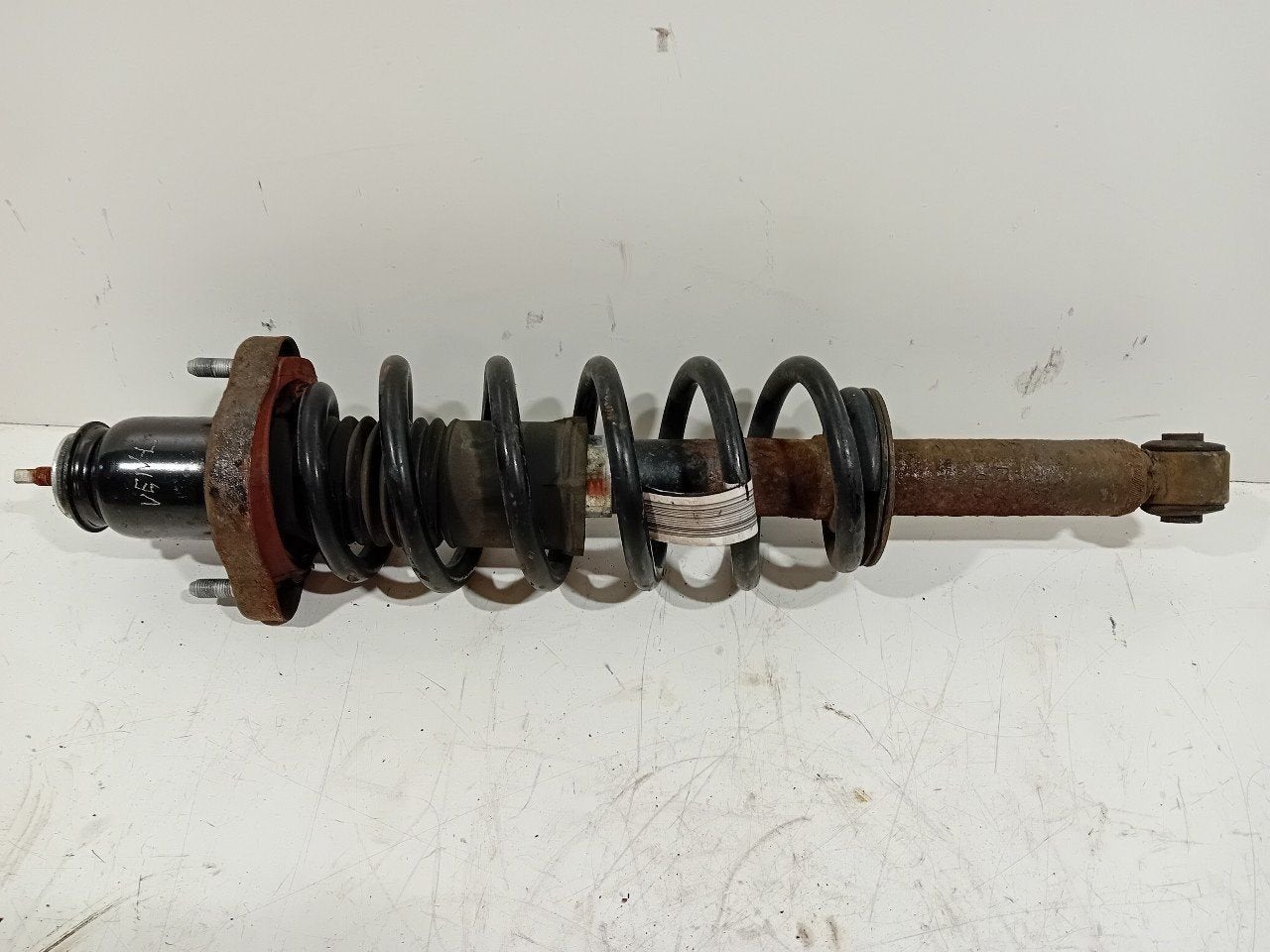 Veerpoot links achter Chrysler Sebring, Onderdelen@venauto.nl, Van der Ven Autorecycling B.V., Ettenseweg 76, 4706 PB Roosendaal, The Netherlands