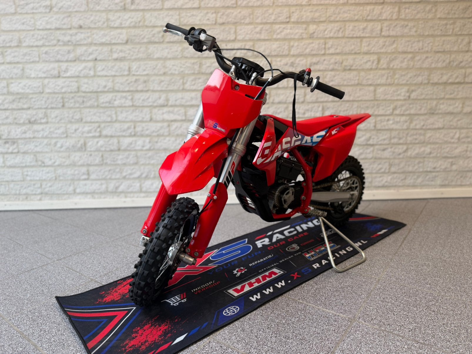 Très beau GasGas MC-E 3 de 2023 en parfait état., Vélos & Vélomoteurs, Mini Bikes, Midi Bikes & Pit Bikes, Comme neuf, Dirt Bike