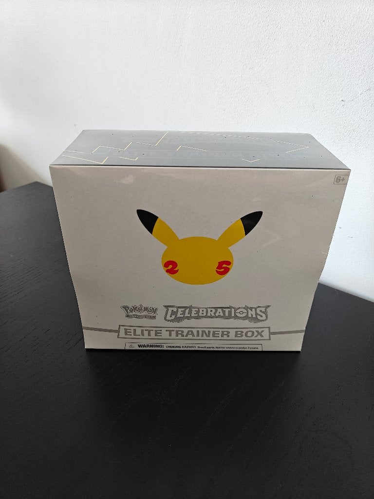 Pokémon Celebrations ETB (nieuw), Enlèvement, Neuf, Booster box, Foil