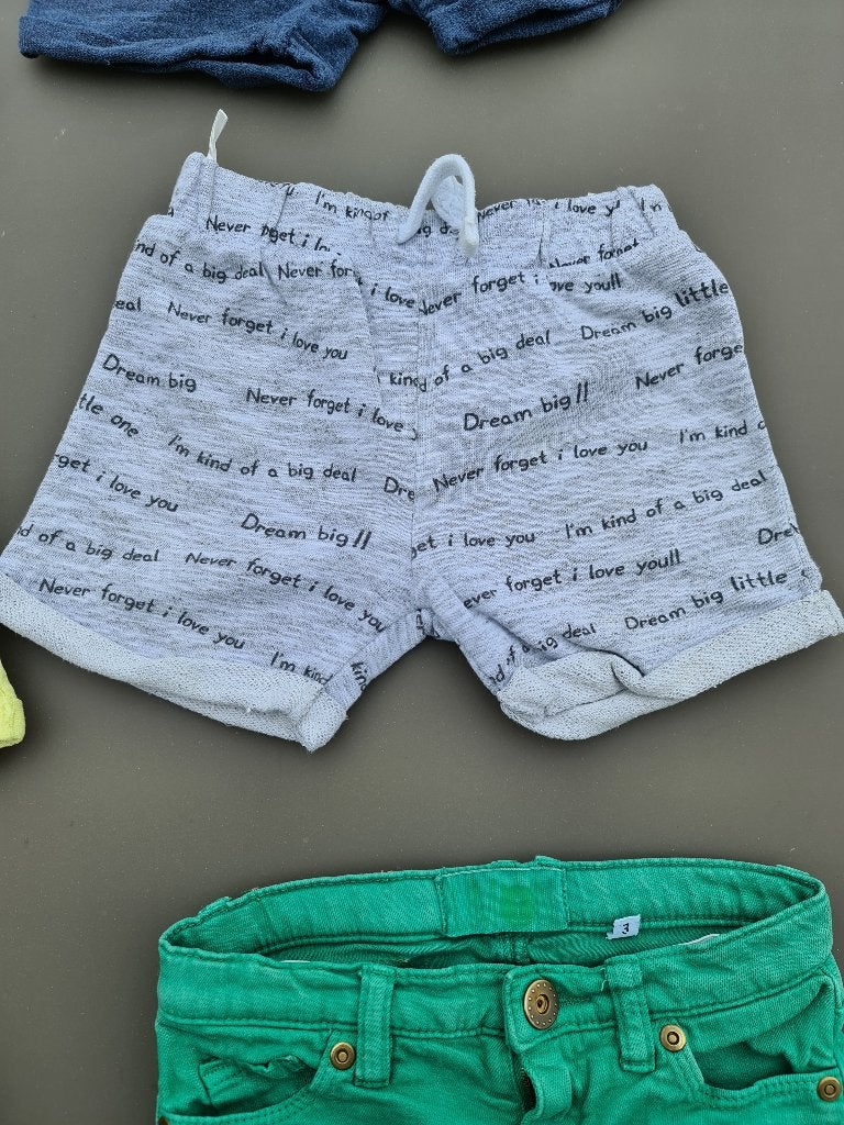 korte broek met tekst, CA, 92, Enfants & Bébés, Vêtements enfant | Taille 92, Enlèvement, Comme neuf, Pantalon