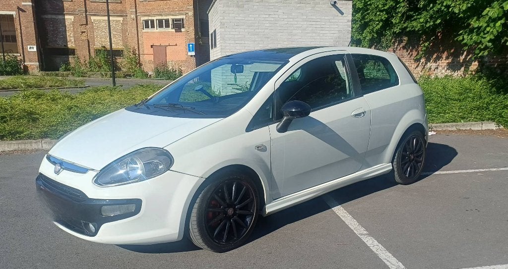 Fiat punto evo 1.6 multijet sporteditie, Auto's, Fiat, Voorwielaandrijving, Euro 5, Stof, Zwart