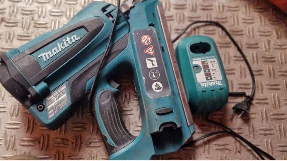 spijkerpistool/nagelpistool Makita, Ophalen, Gebruikt