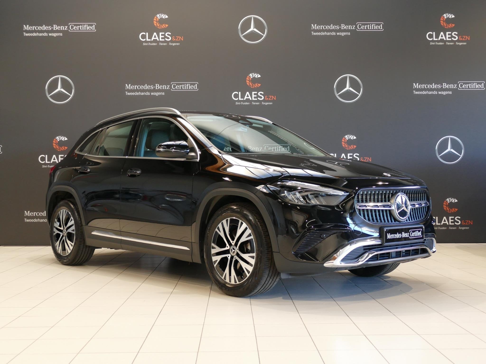 Mercedes-Benz GLA 180 Luxuxy Line (automatique), Autos, 100 kW, 1332 cm³, Achat, Entreprise
