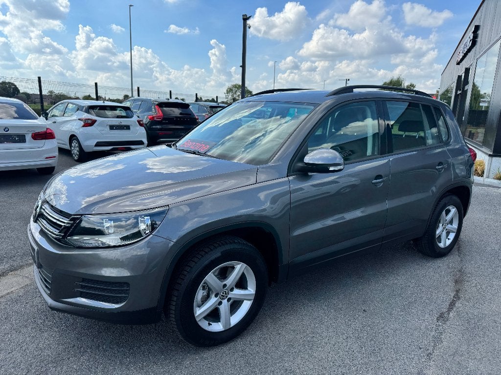 Volkswagen Tiguan 1.4 tsi airco navigatie open dak, Autos, Volkswagen, 90 kW, Achat, Entreprise, Boîte manuelle