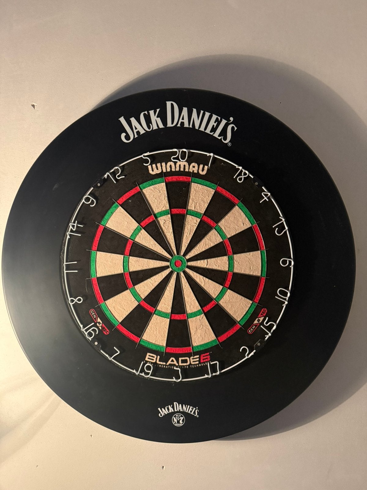 Darts blok met toebehoren te koop - meer info hieronder, Ophalen, Zo goed als nieuw