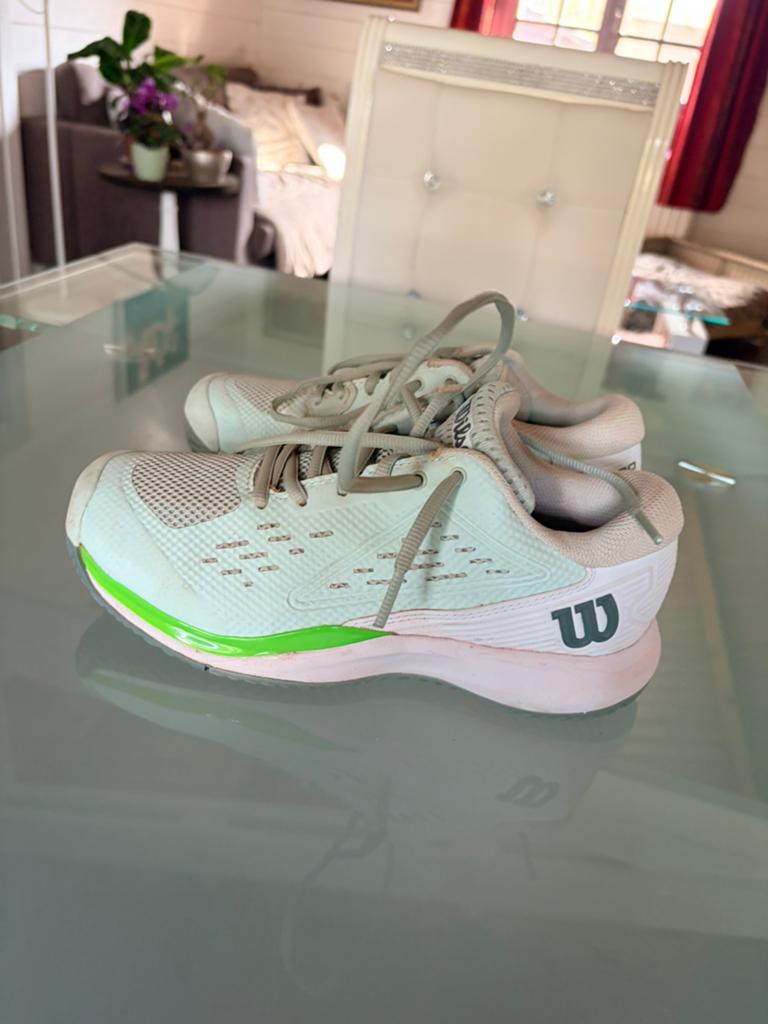 Te koop tennisschoenen maat 37, Ophalen, Zo goed als nieuw