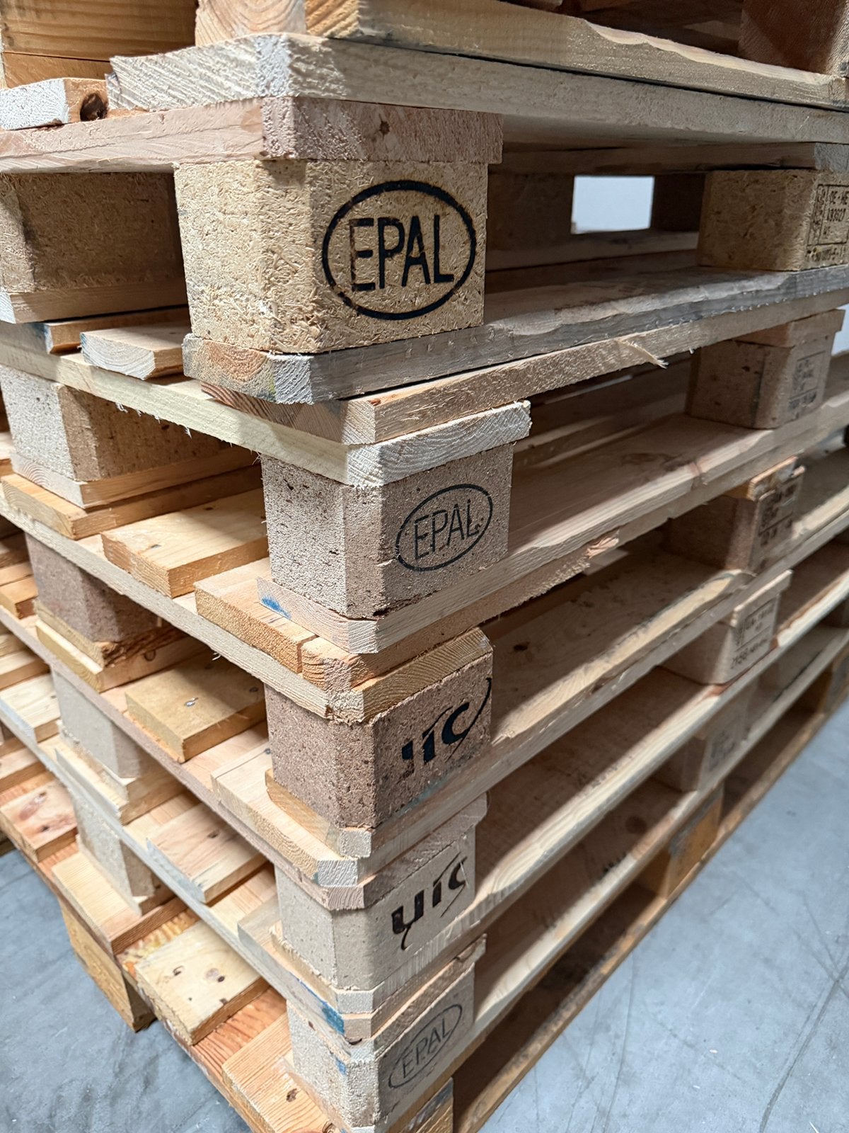PALETTES EURO À VENDRE, Bricolage & Construction, Bois & Planches, Enlèvement ou Envoi, Comme neuf