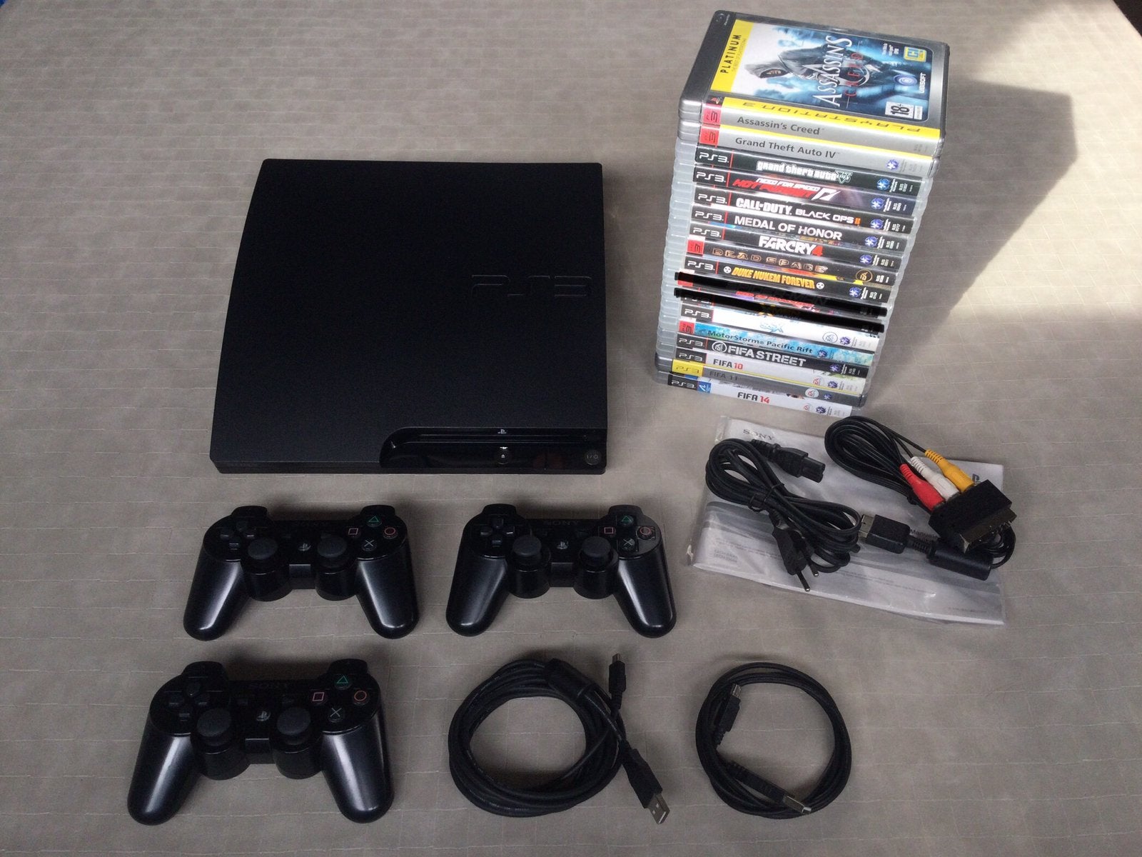 PS3 + 3 controllers + 15 games, Games en Spelcomputers, Ophalen, 120 GB, Met 3 controllers of meer, Slim